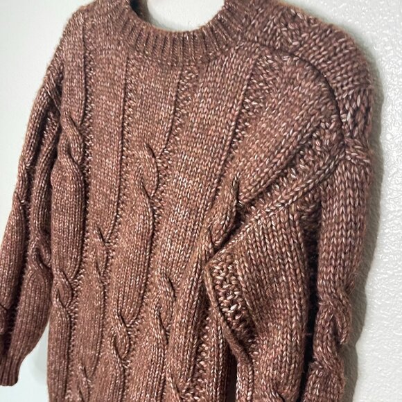 Celtic & Co | Donegal Cable-knit Crew Irish Wool Blend Sweater - Picture 4 of 9